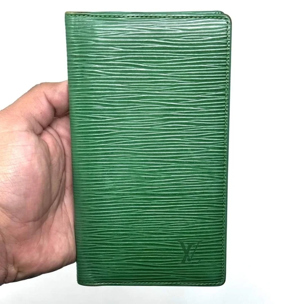 🟢🔥LOUIS VUITTON LONG EPI WALLET🔥 🟢